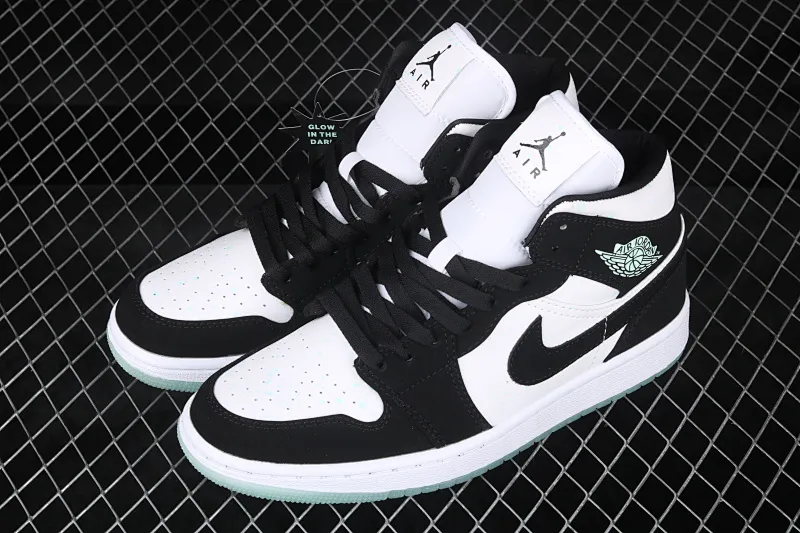 All categories Air Jordan Jordan series basketball shoes Air Jordan 1 Mid Air Jordan 1 Mid AJ1 Joe 1 black and white color luminous starry mid-top BQ6931-103